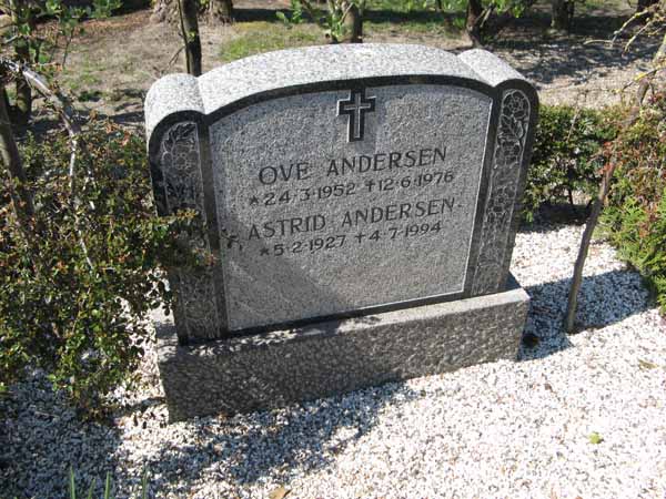 Billede af gravsten på Ramme Kirkegård